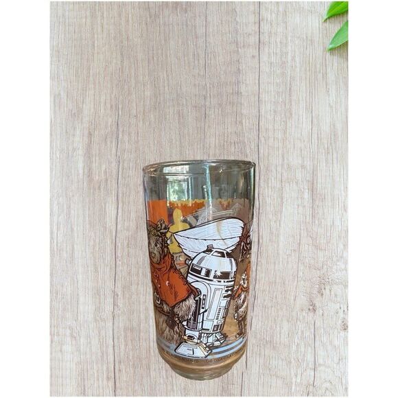 Vintage Collector’s Glass Set: Star Wars, McDonald’s, and More! - Picture 8 of 9